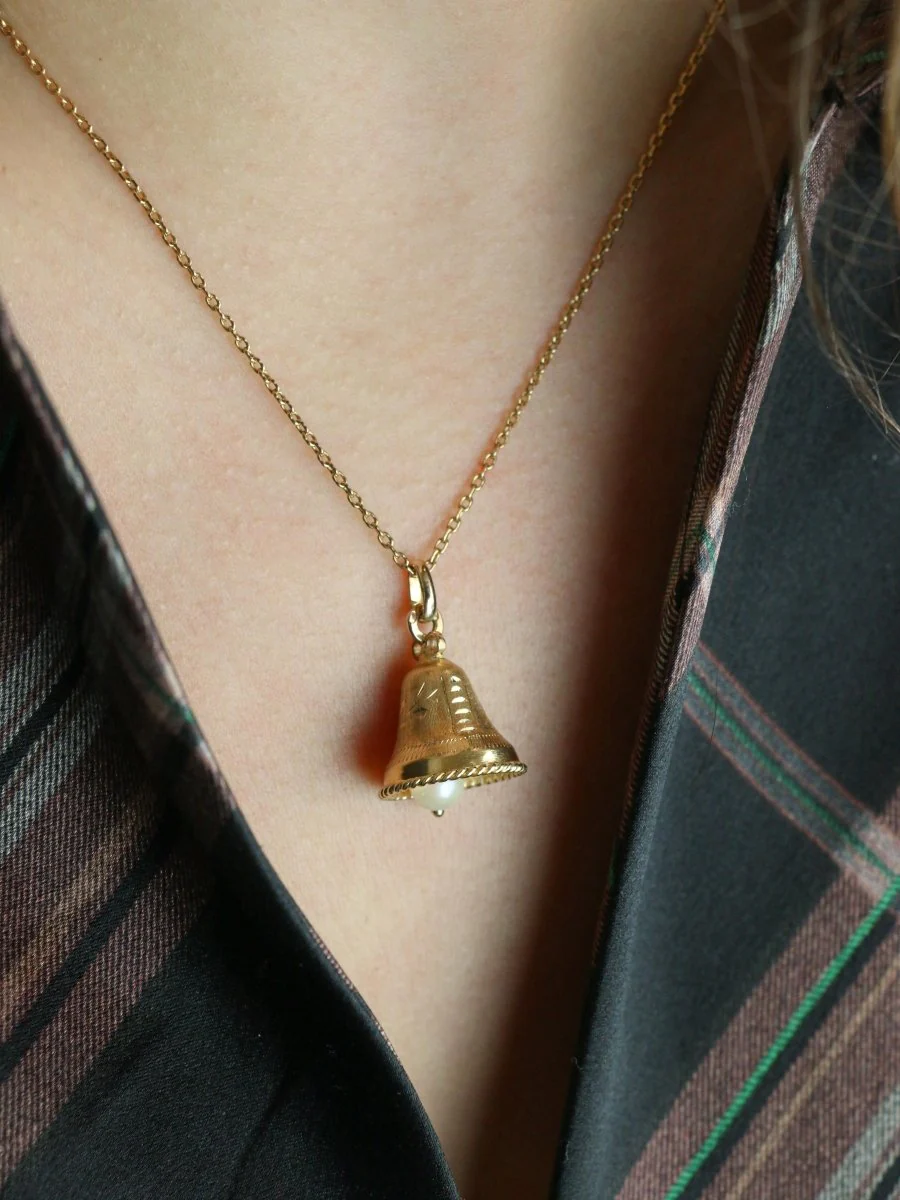 Pendentif charms vintage cloche or jaune perle - Image 9