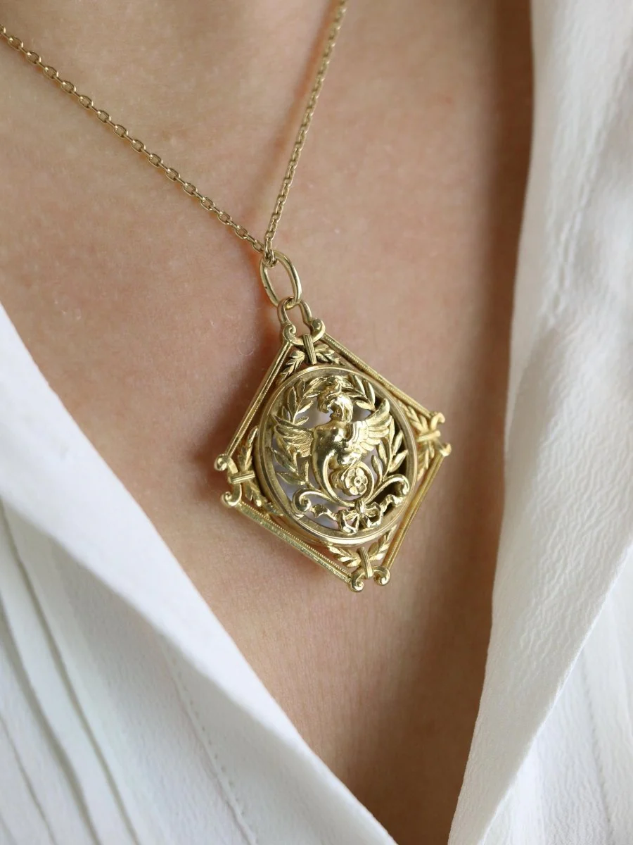 Pendentif Chimère Art Nouveau or jaune nacre - Image 2