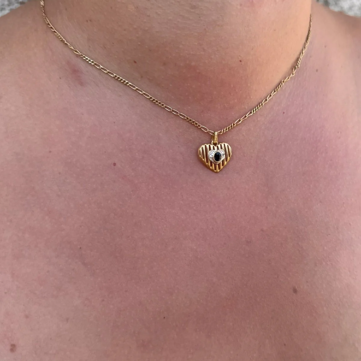 Pendentif en or jaune, saphir et diamants - Image 2