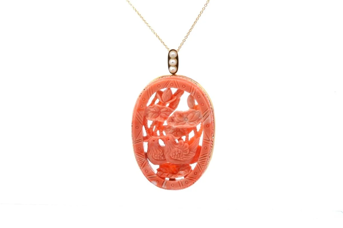 Pendentif corail et perles de culture en or