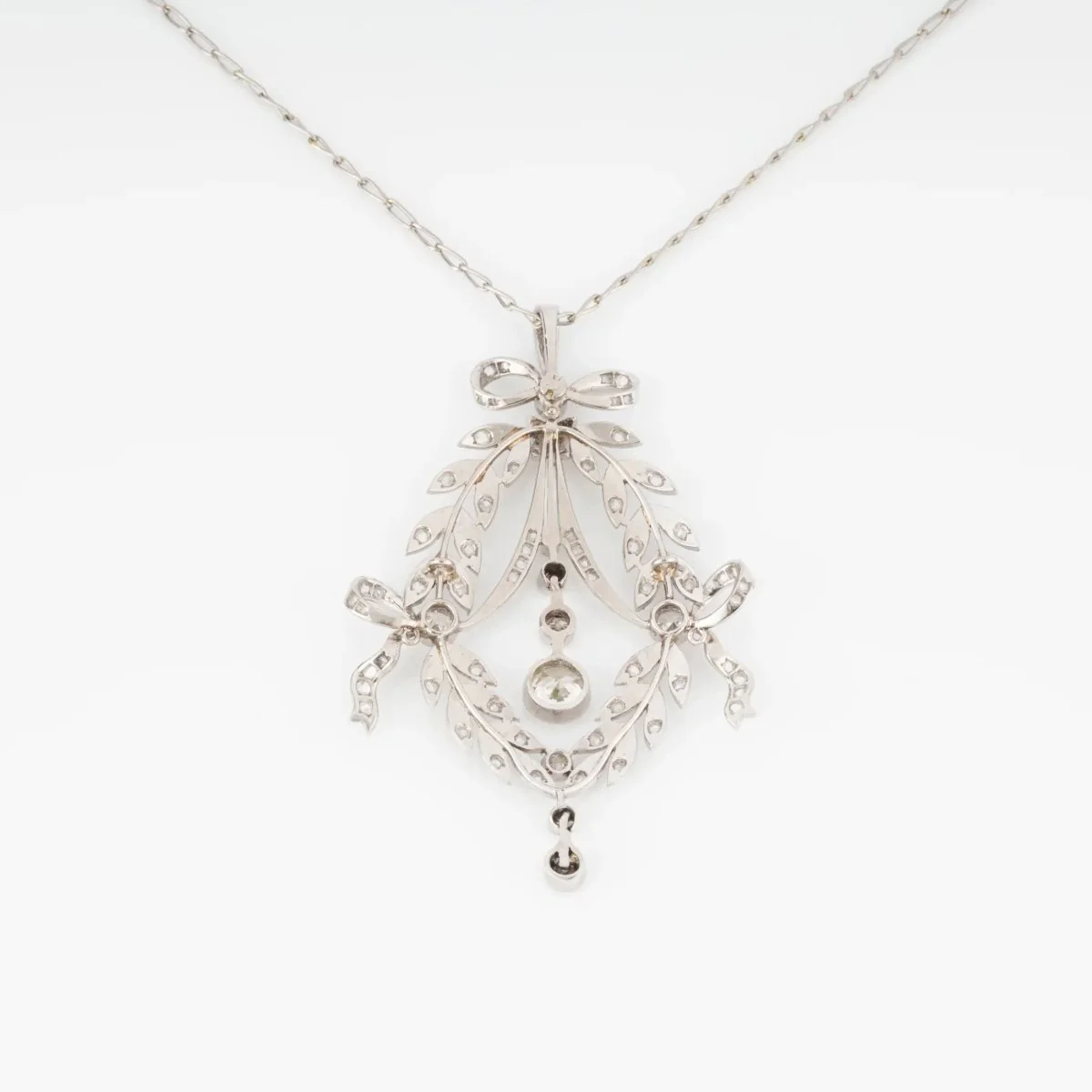 Pendentif corbeille en diamant et platine - Image 3