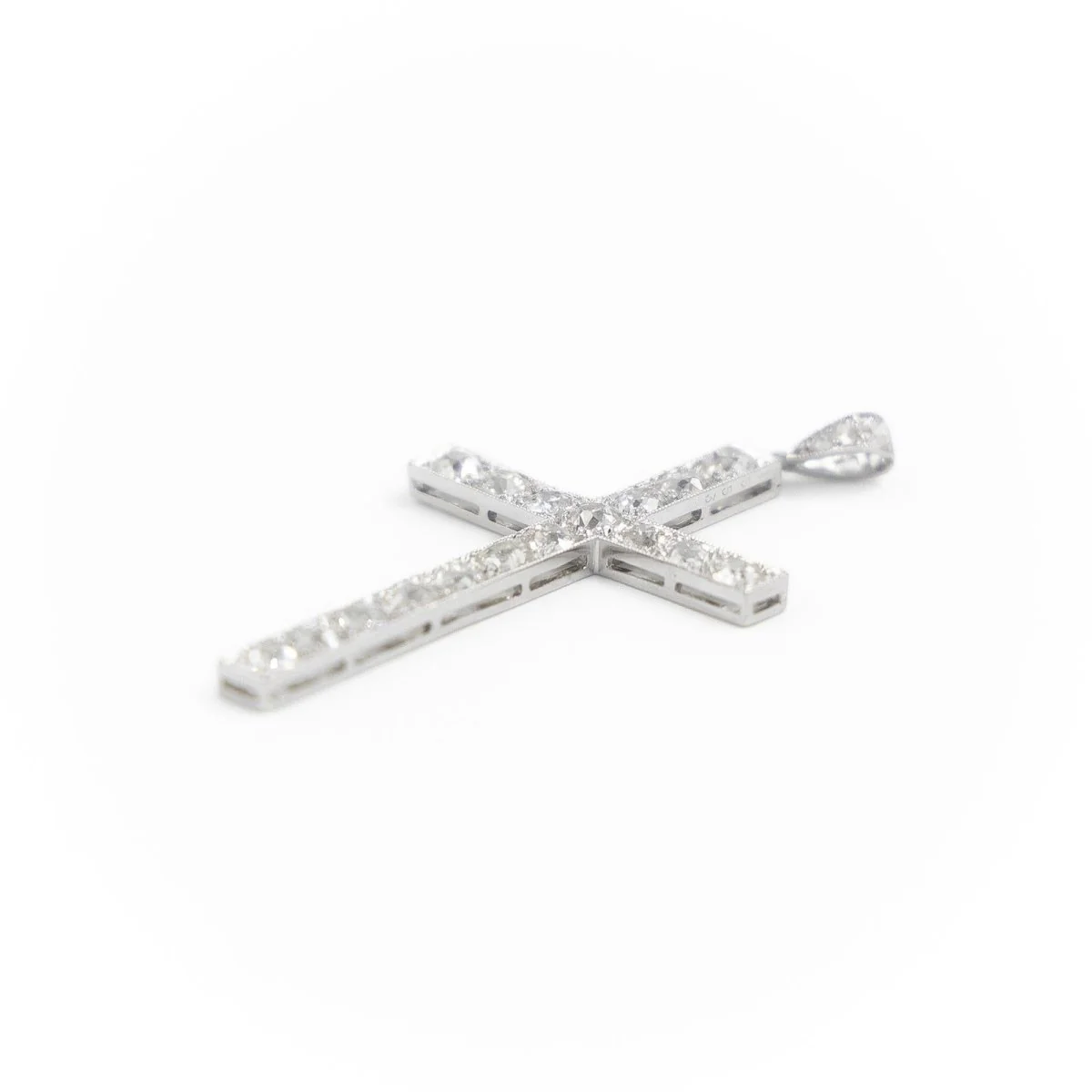 Pendentif croix en platine et diamants - Image 3