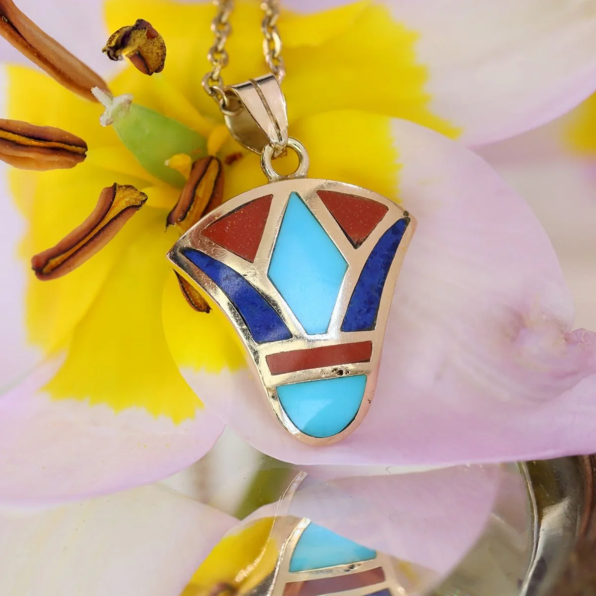 Pendentif égyptien en or jaune et émail - Image 3