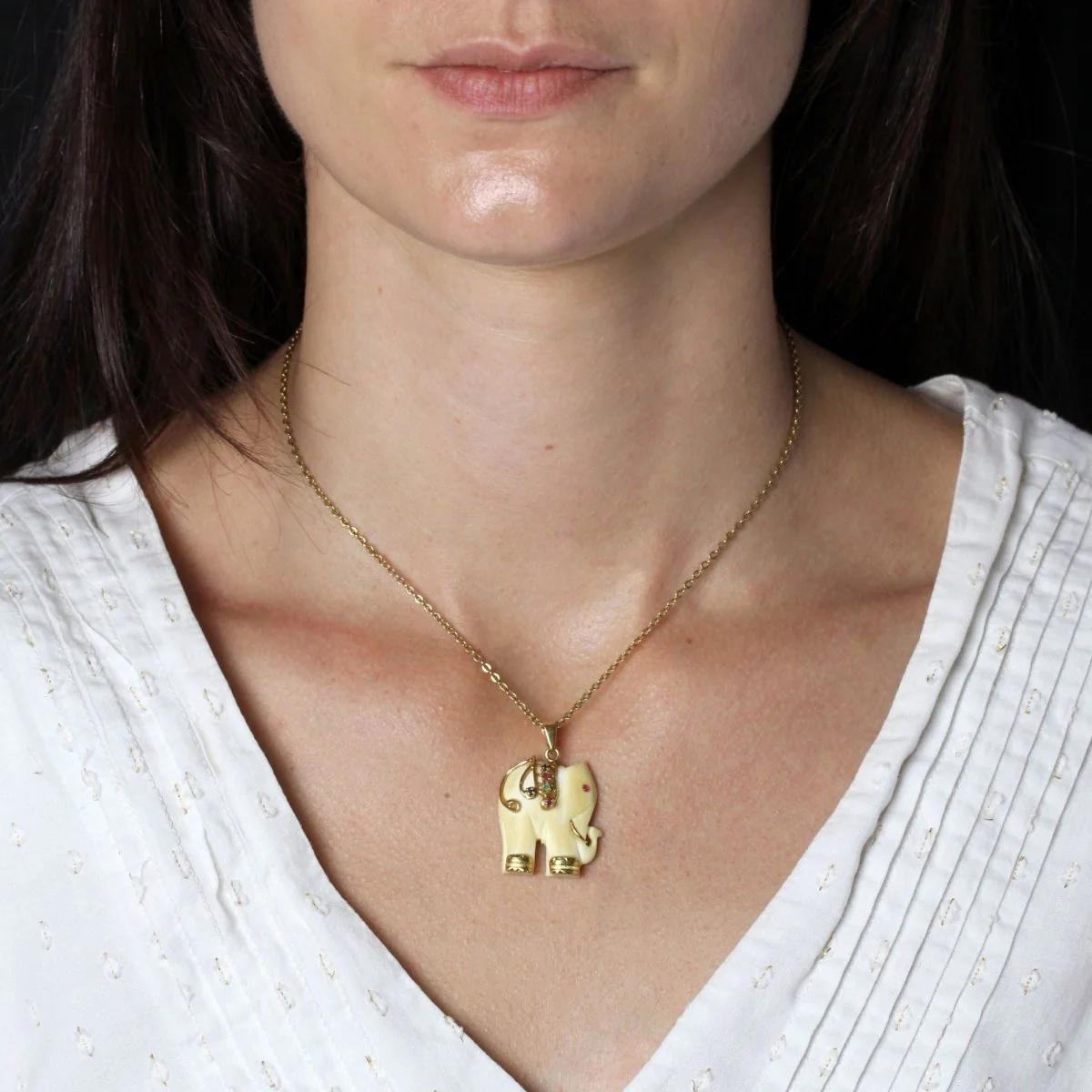 Pendentif en or jaune, rubis, saphirs et émeraude - Image 2