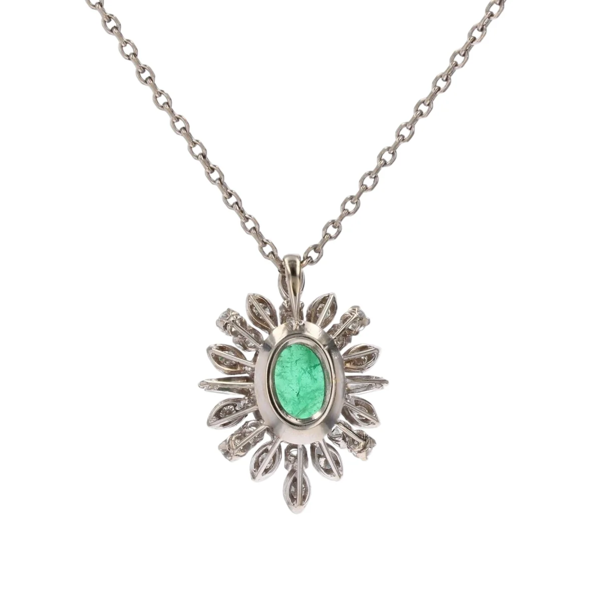Pendentif en or blanc, émeraude et diamants - Image 4
