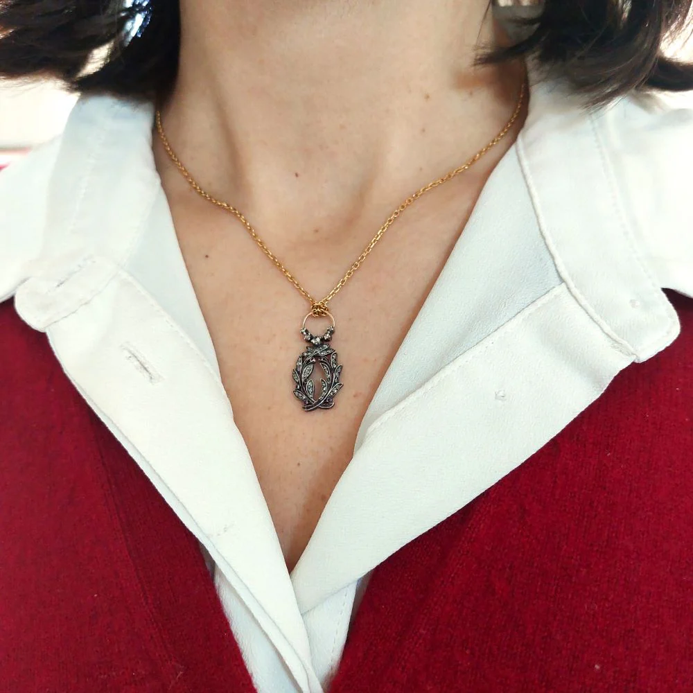 Pendentif en or jaune, argent, rubis et diamants - Image 2