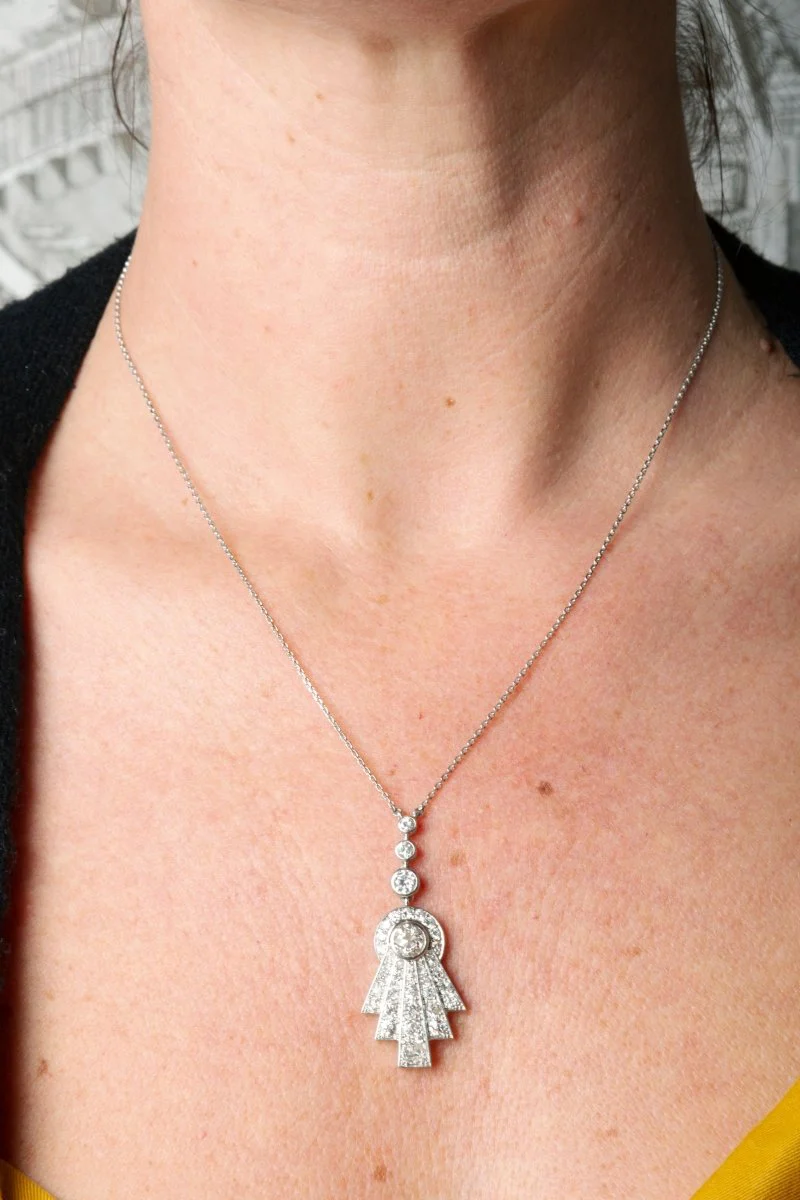 Pendentif en platine et diamants, Art déco - Image 3