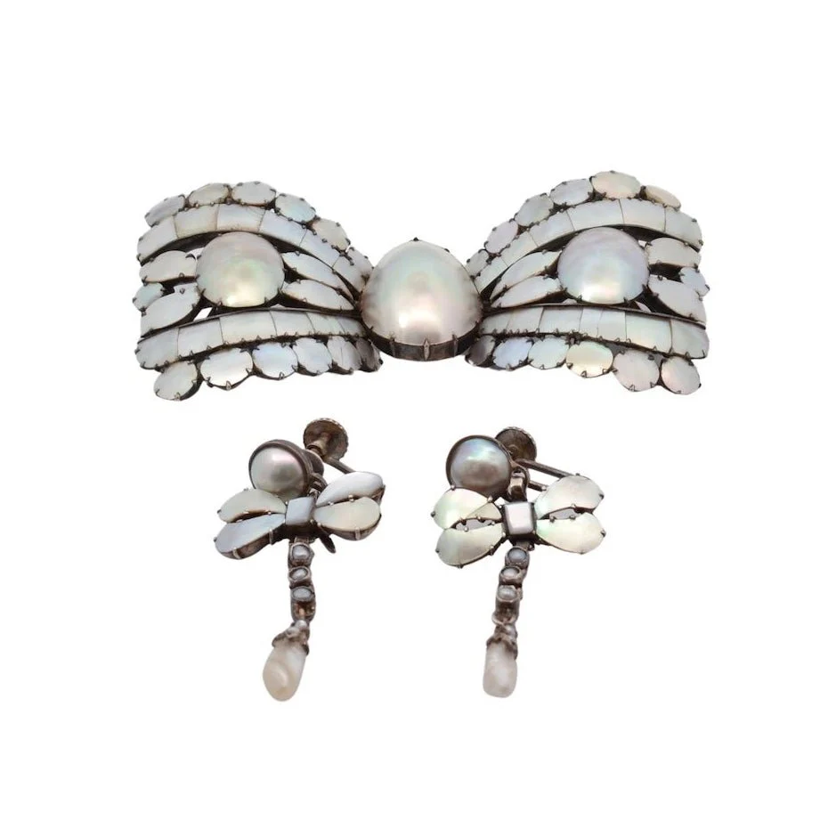 Pendentif et Boucles d'oreilles LACLOCHE en argent, perles et nacre