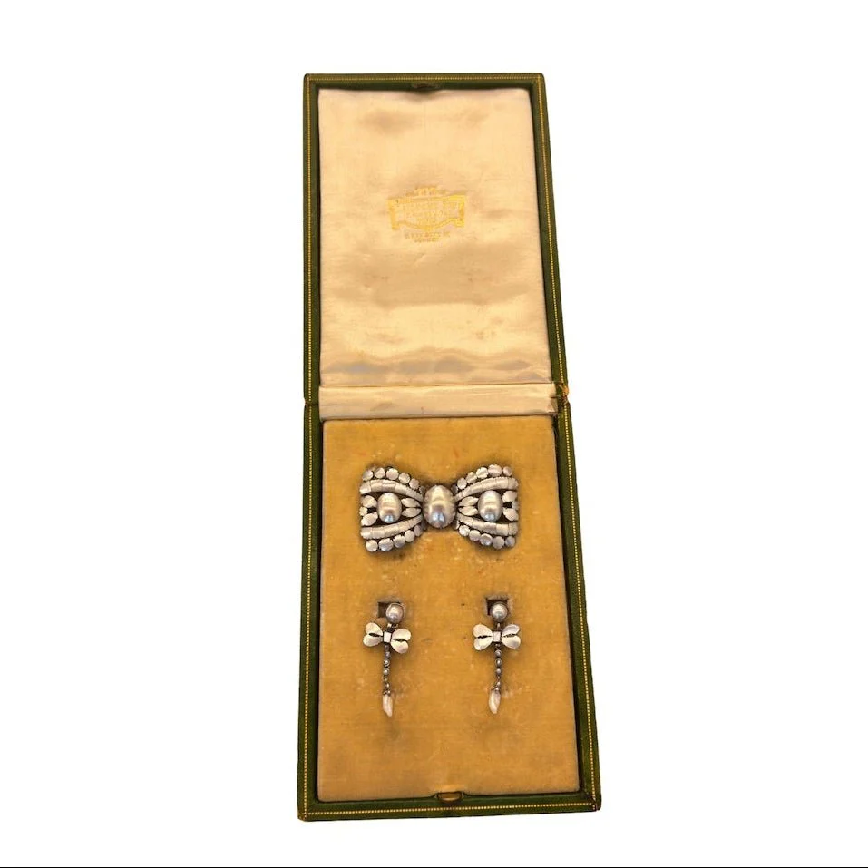 Pendentif et Boucles d'oreilles LACLOCHE en argent, perles et nacre - Image 3