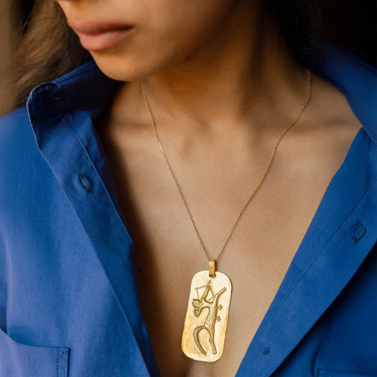 Pendentif O.J PERRIN par GEORGES LENFANT "Sagittaire" en or jaune - Image 2