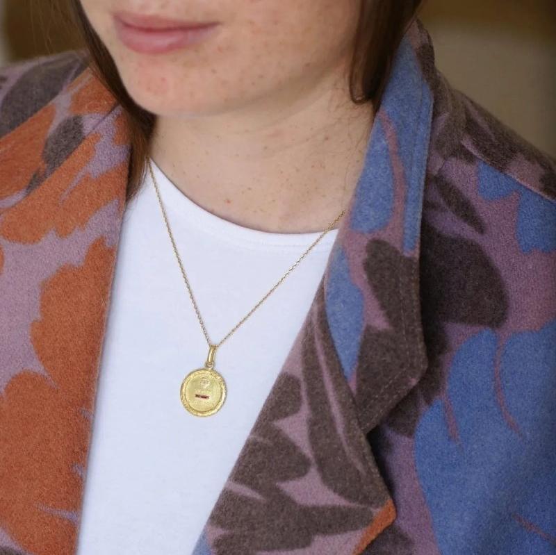 Médaille d'amour Augis or jaune et diamants - Image 2
