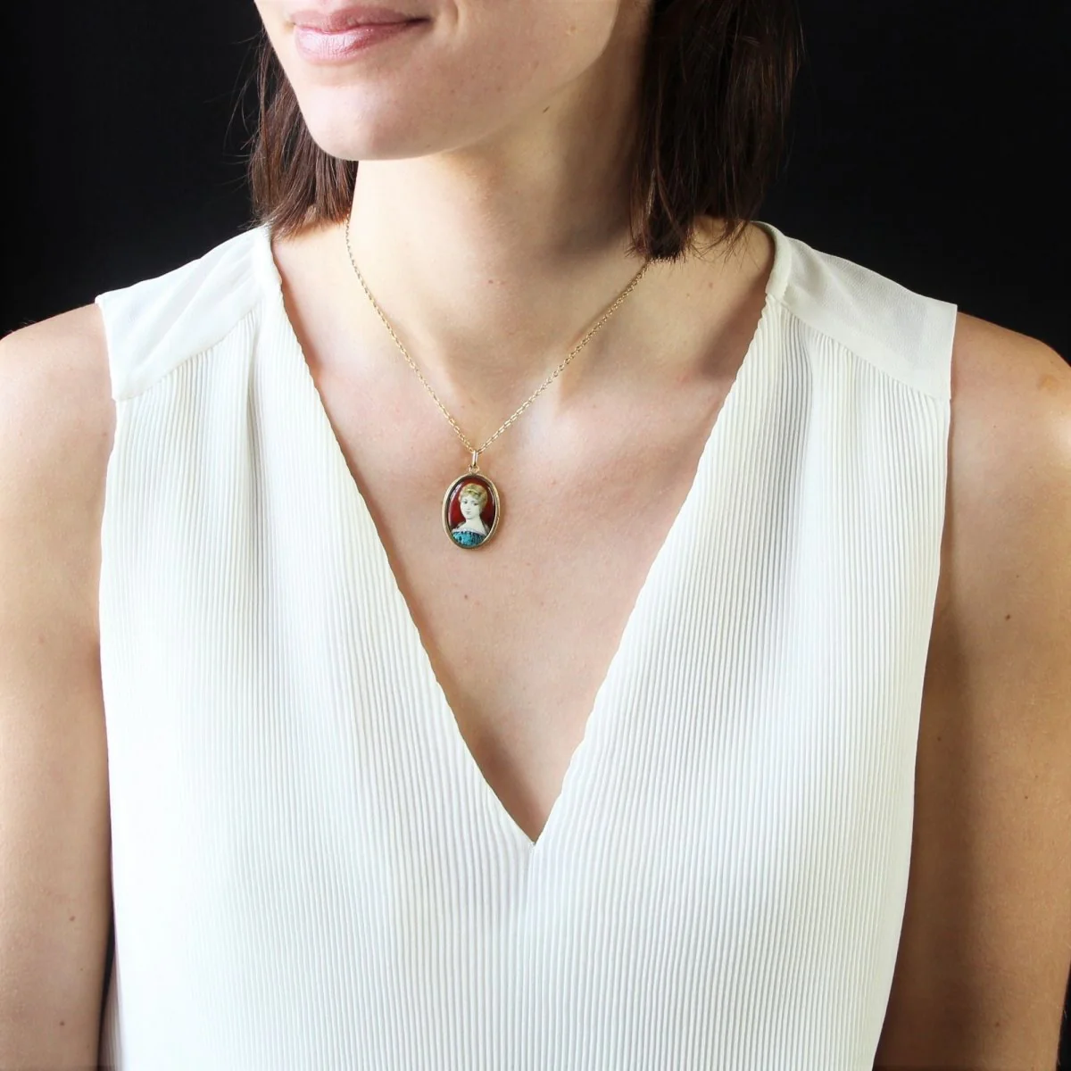 Pendentif en or jaune et émail - Image 2