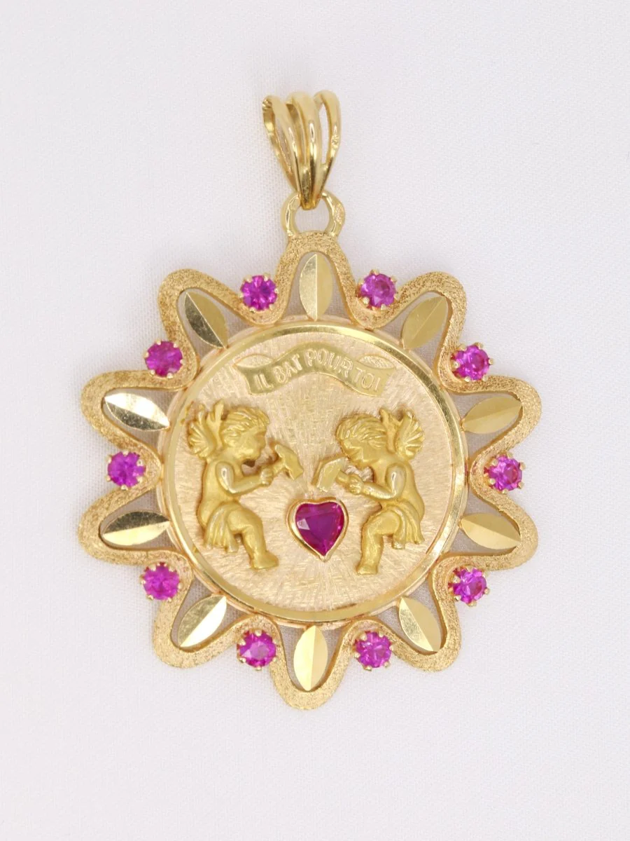 Pendentif or jaune rubis "Il bat pour toi" grand modèle