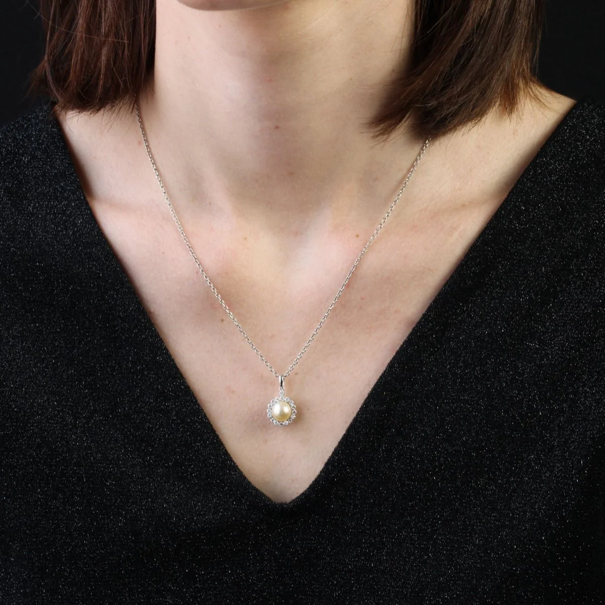 Pendentif en or blanc, perle et diamants - Image 2