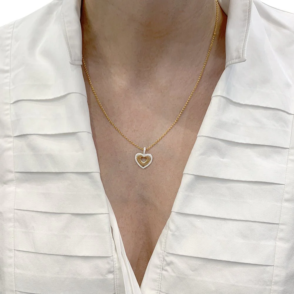 Pendentif Poiray, "Coeur secret", or jaune, or blanc et diamants. - Image 5