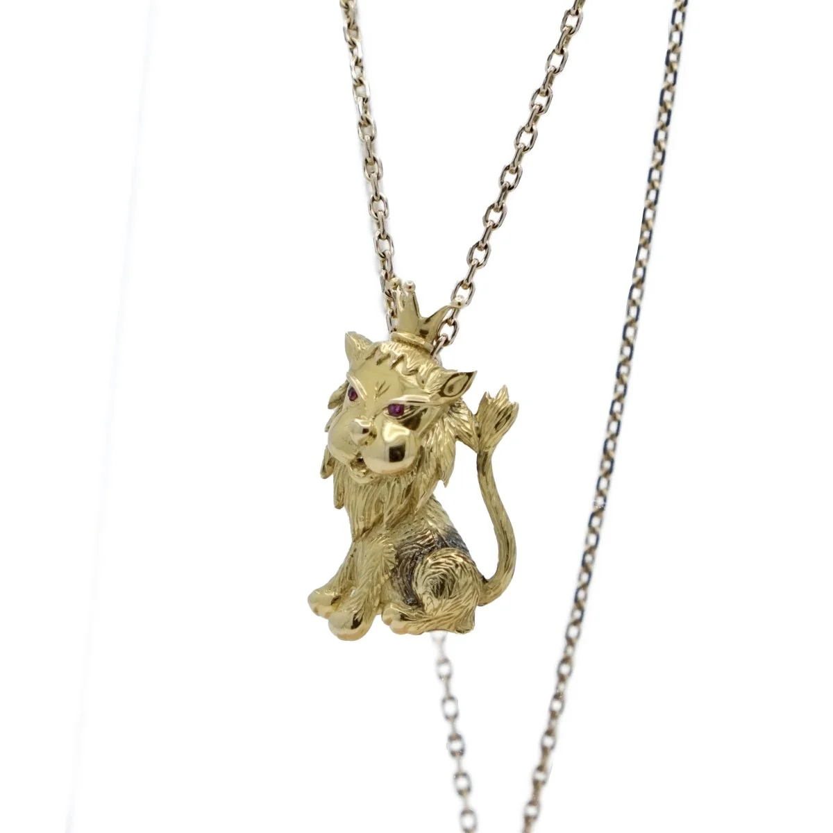 Pendentif Roi Lion en or jaune et rubis - Image 3