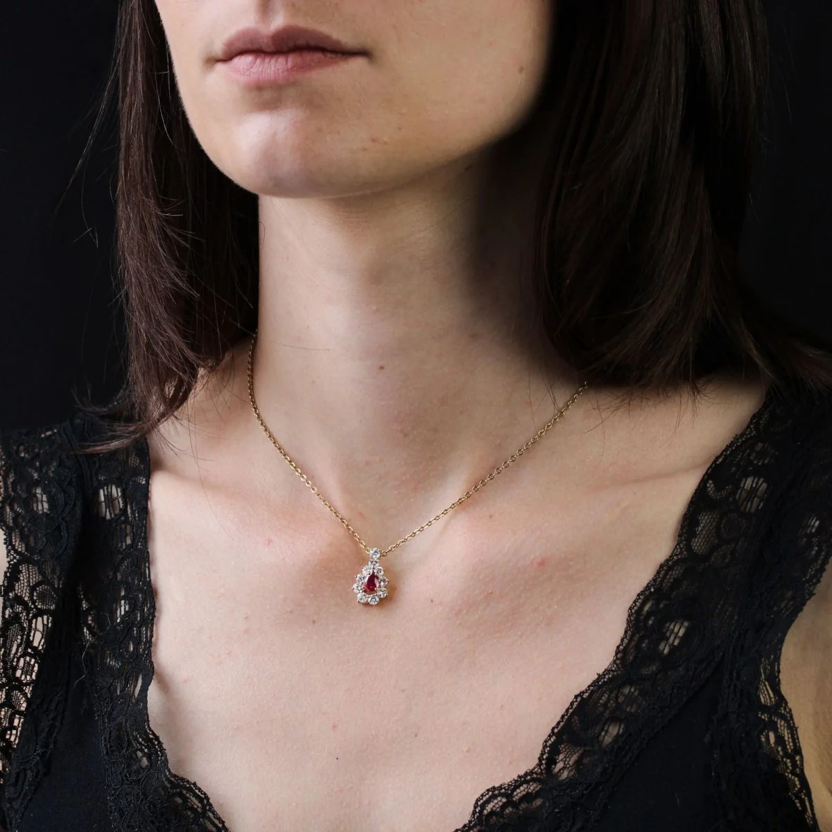 Pendentif en or jaune, rubis et diamants - Image 2