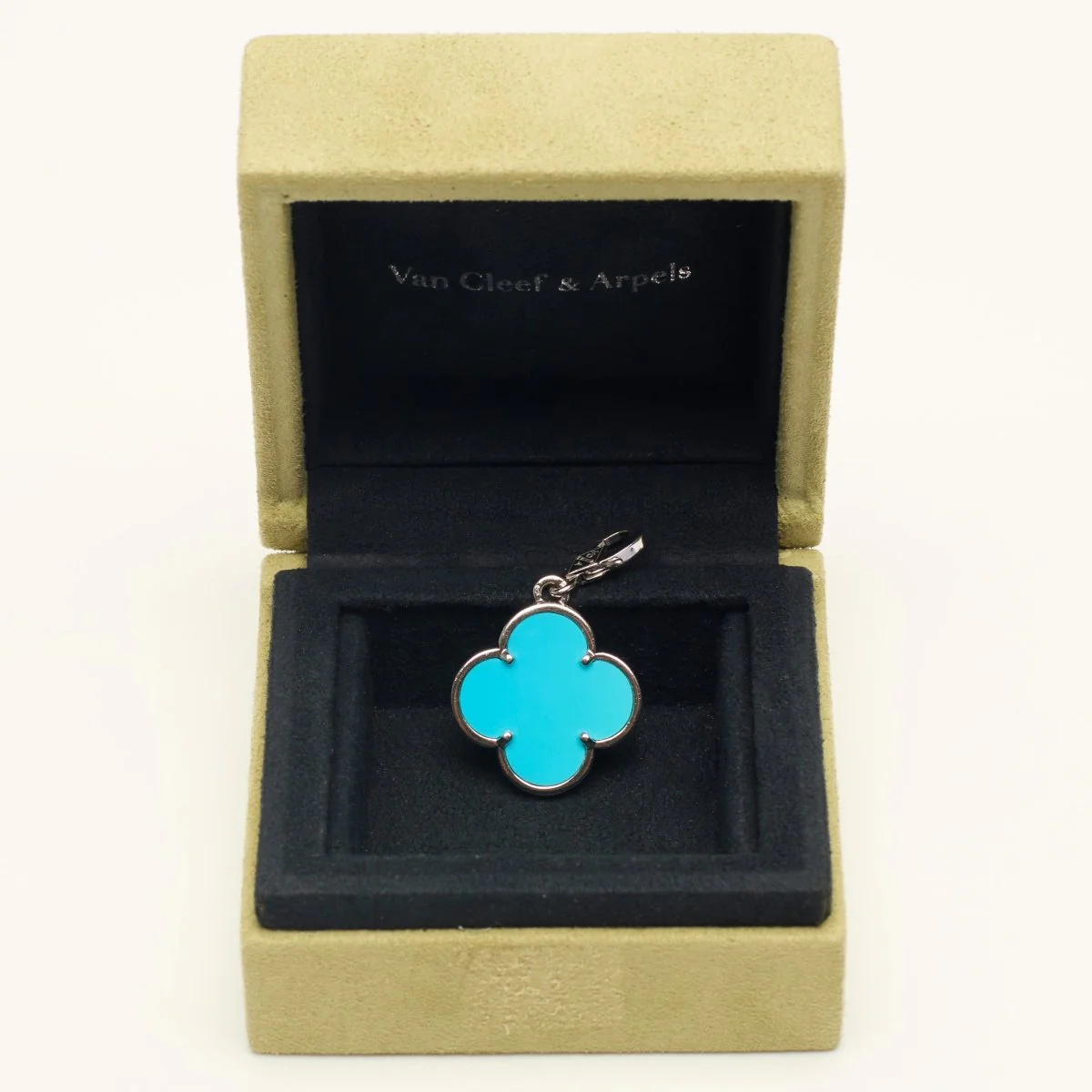 Pendentif VAN CLEEF & ARPELS "Magic Alhambra" en or blanc et turquoise - Image 6