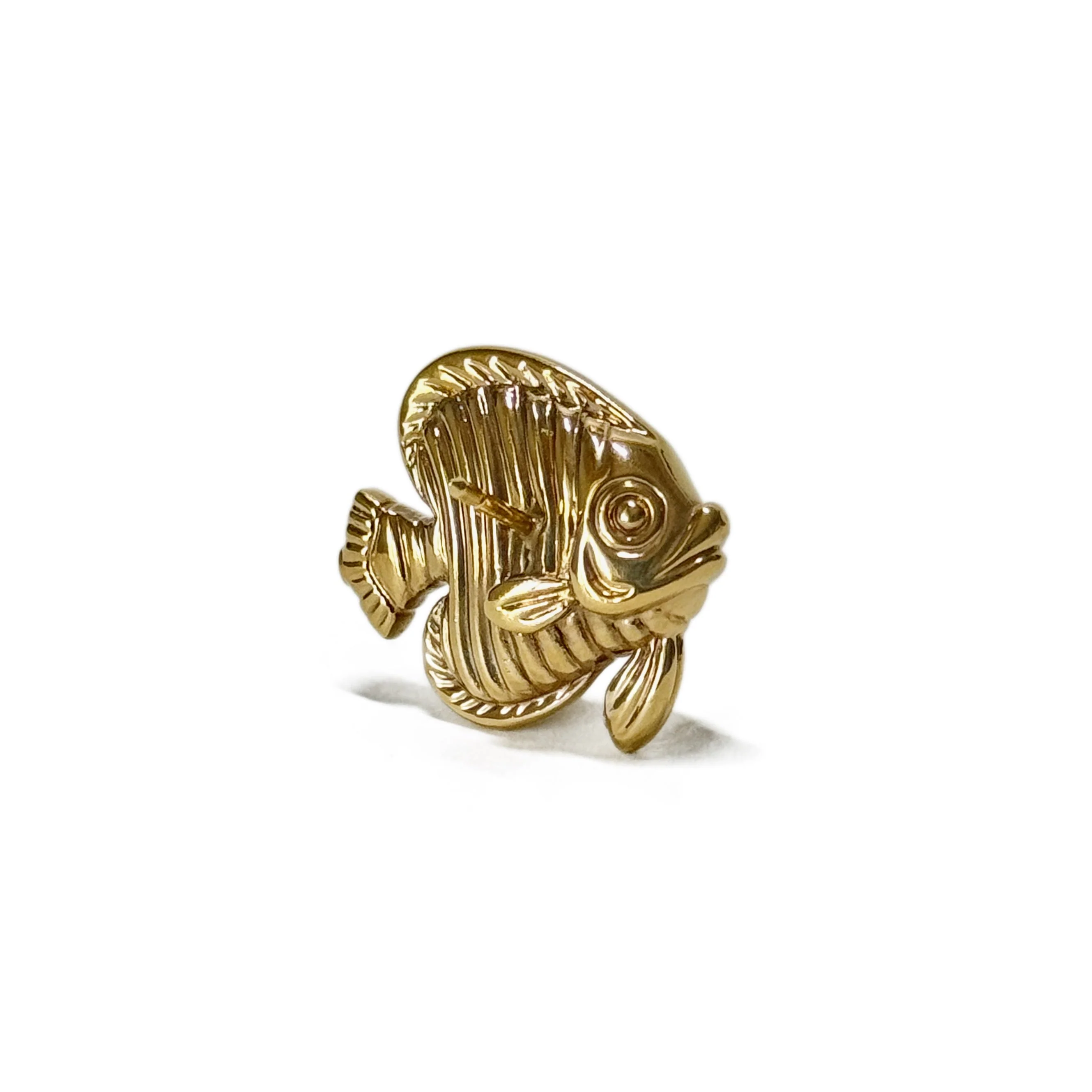 Broche poisson en or jaune - Image 4