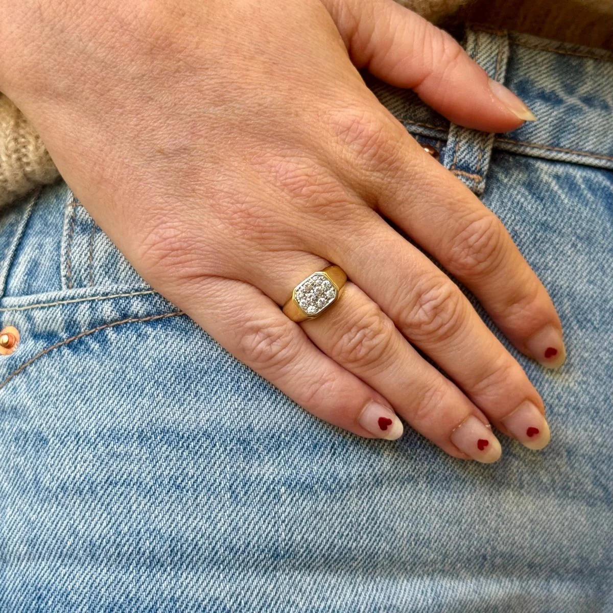 Bague chevalière pavage en or jaune et diamants - Image 6