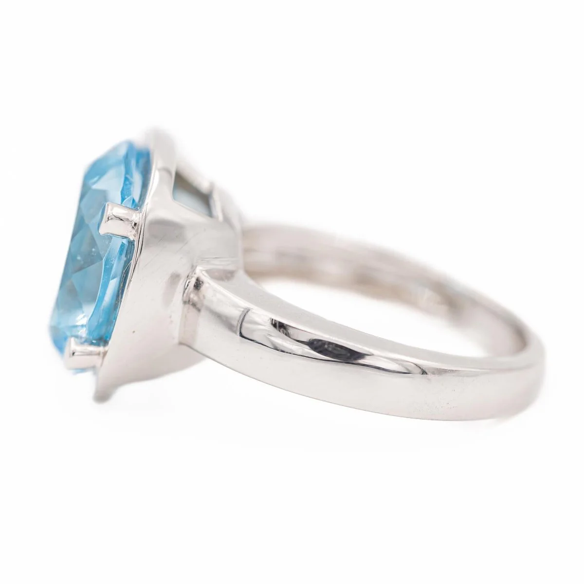 Bague Cocktail POIRAY "Filles Antik" en or blanc et topaze - Image 6