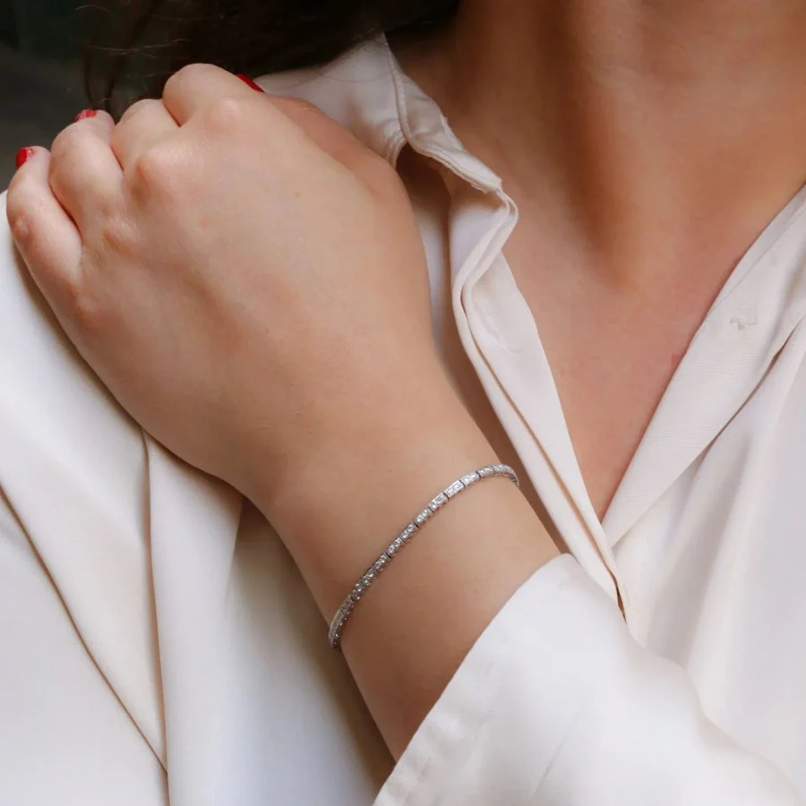 Bracelet Ligne en or blanc et diamants - Image 8