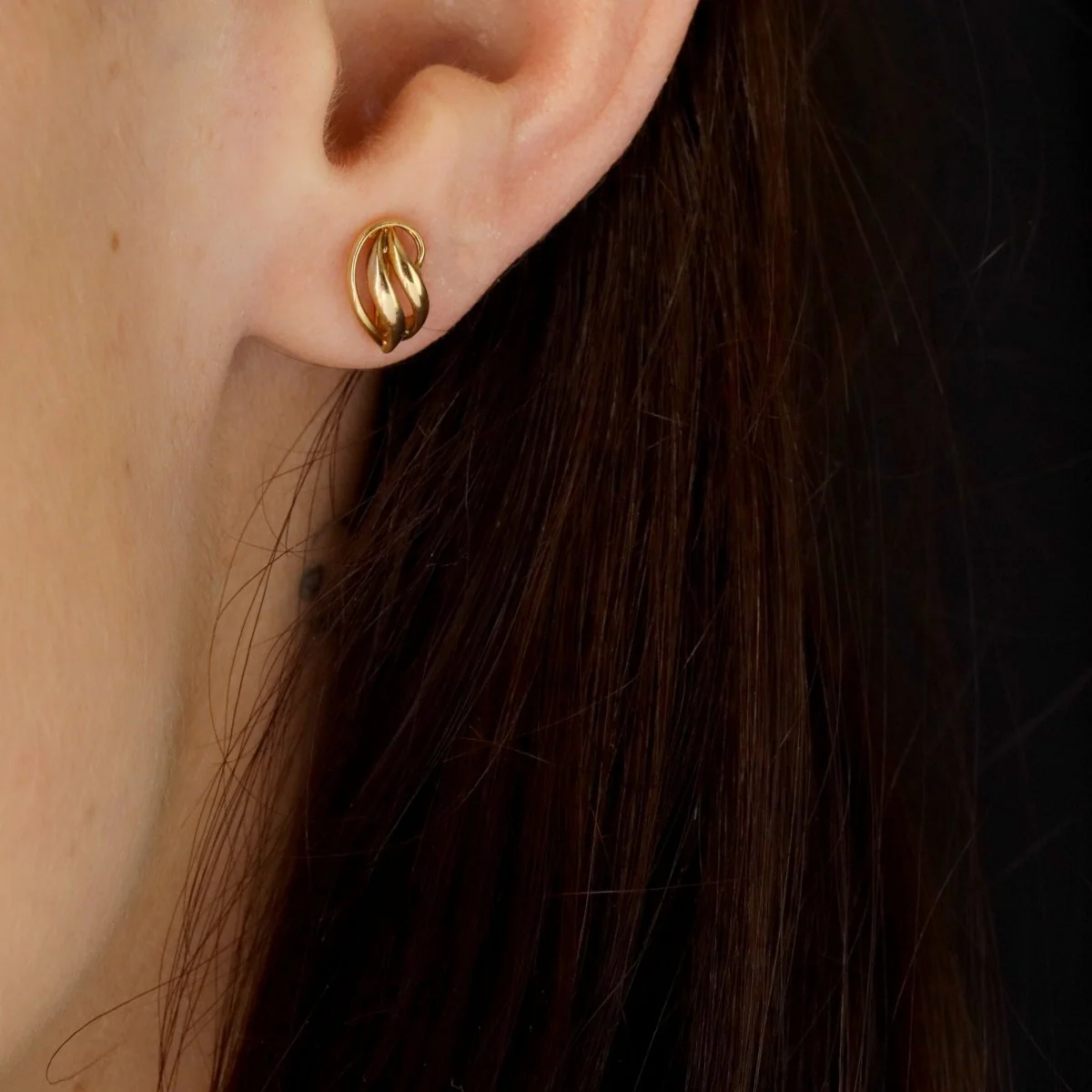 Boucles d'oreilles puces en or jaune - Image 2