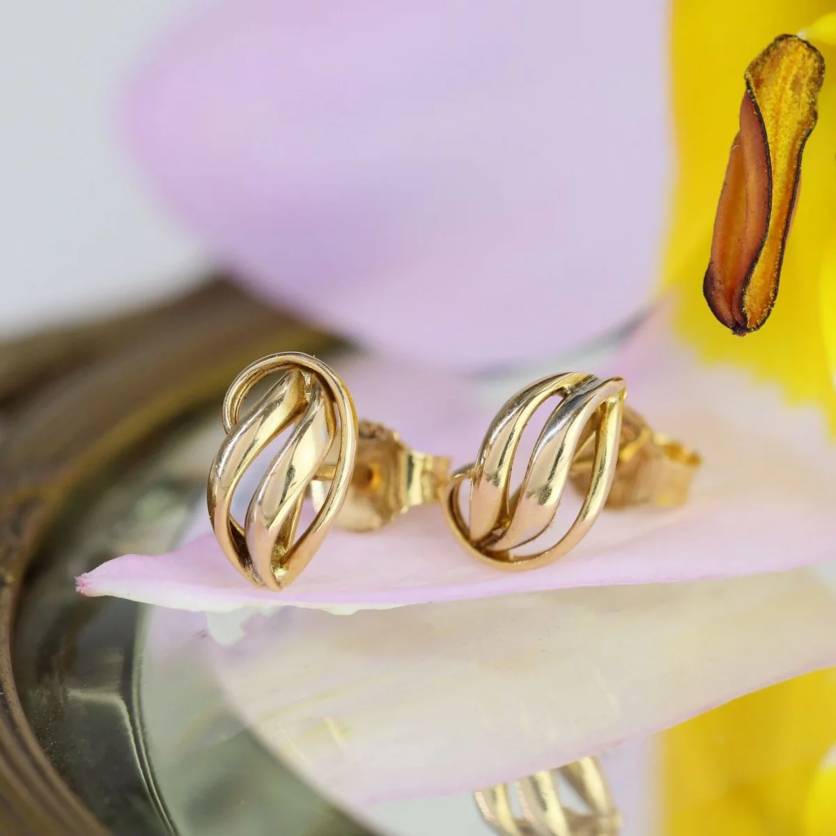 Boucles d'oreilles puces en or jaune - Image 3
