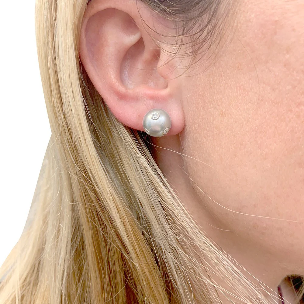 Boucles d'oreilles Puces en or, perles et diamants - Image 5