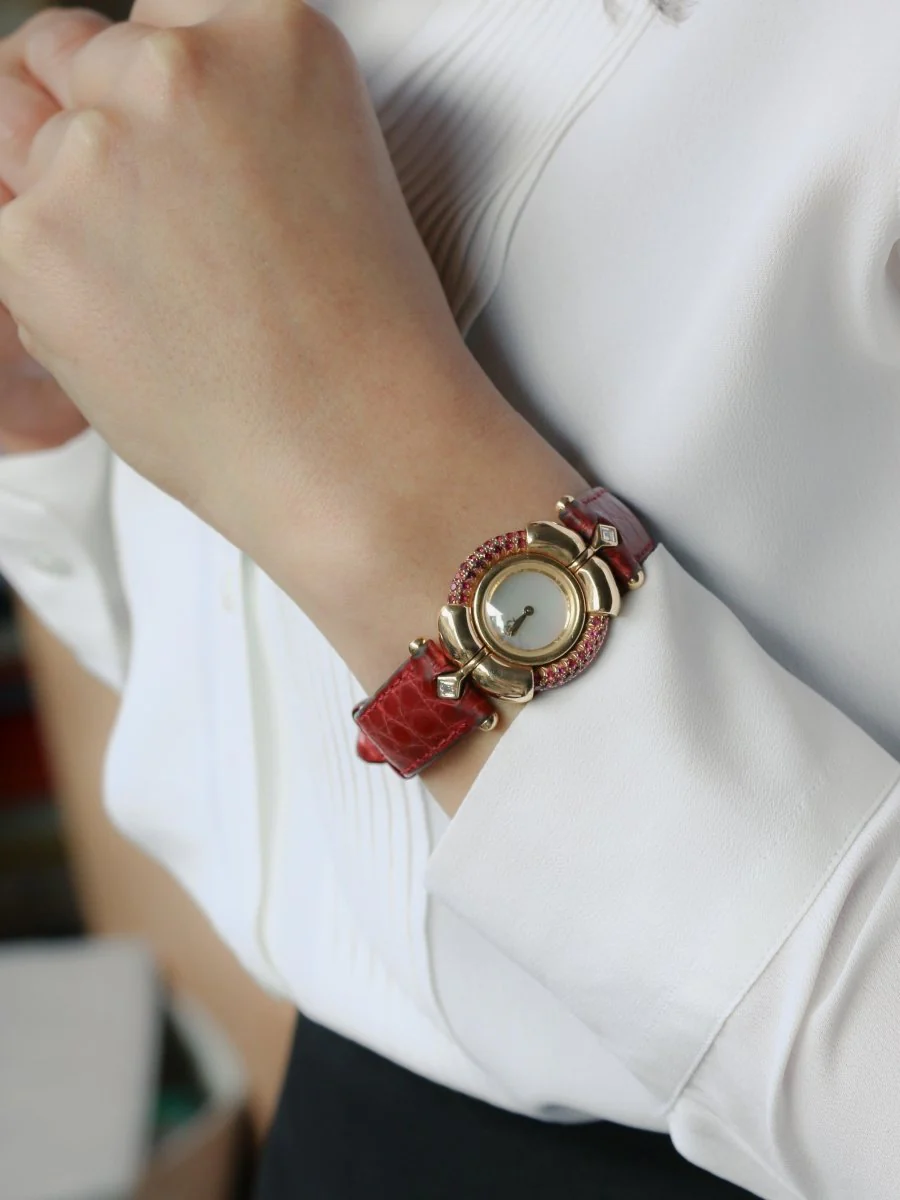 RENE BOIVIN Montre Chrysalide or jaune rubis saphirs diamants - Image 15