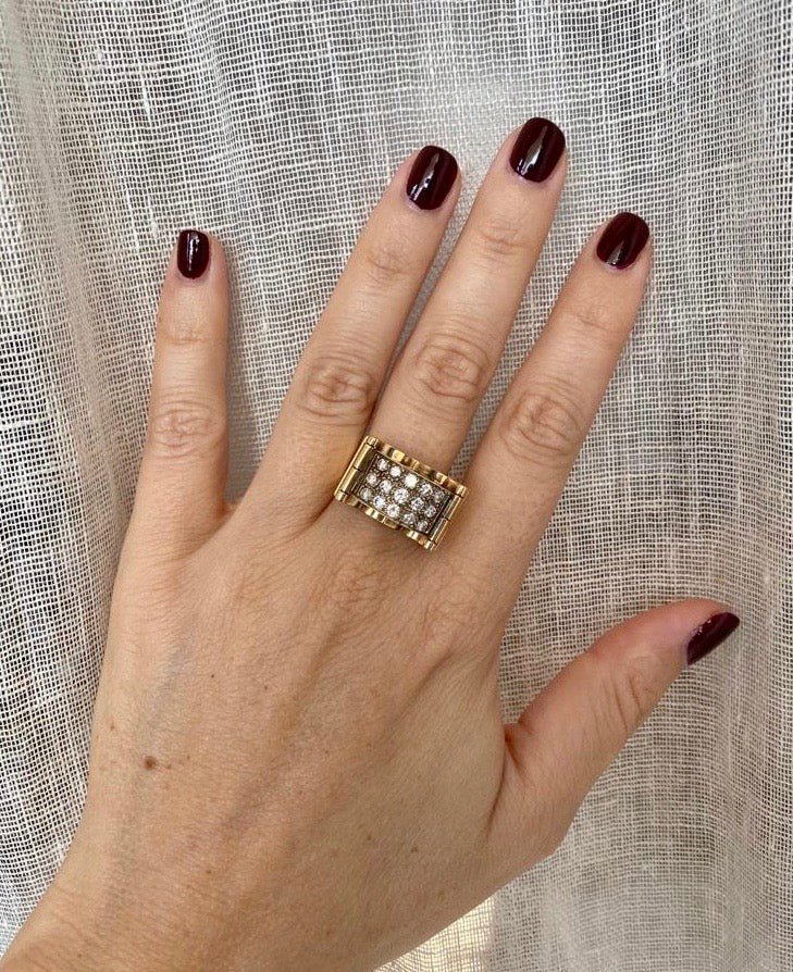 Art Deco 1.50 Carat Diamond Gold Band Ring - Image 11