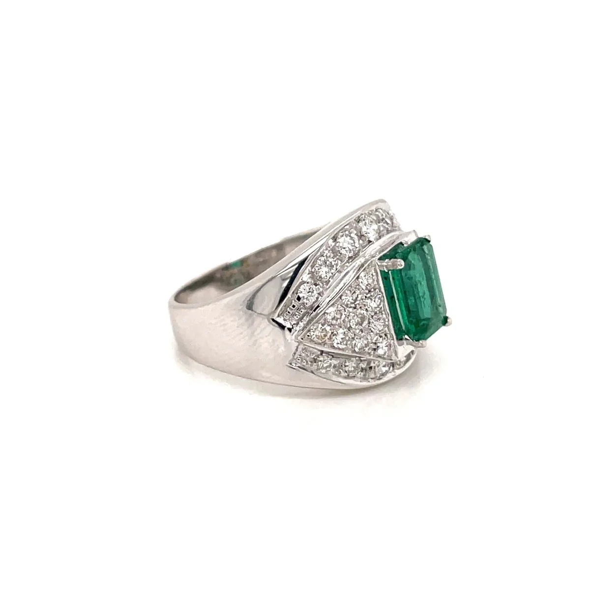 Bague de cocktail rétro en émeraude colombienne et diamant - Image 3