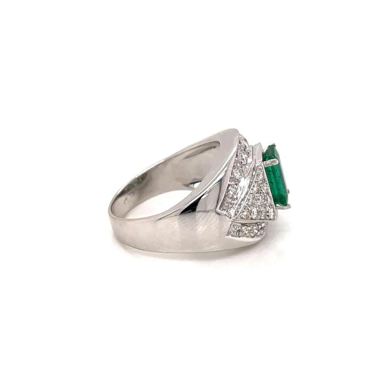 Bague de cocktail rétro en émeraude colombienne et diamant - Image 4