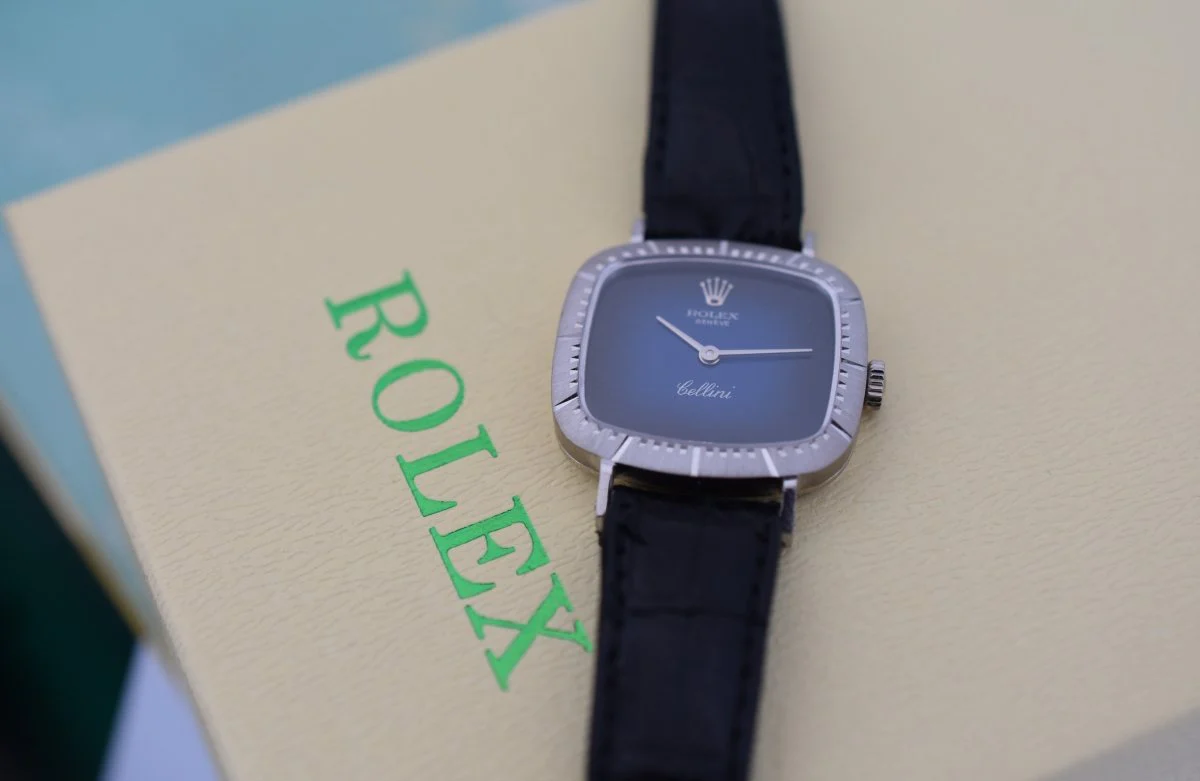 Montre ROLEX "Cellini Zephir" en or blanc, cuir et saphir - Image 17