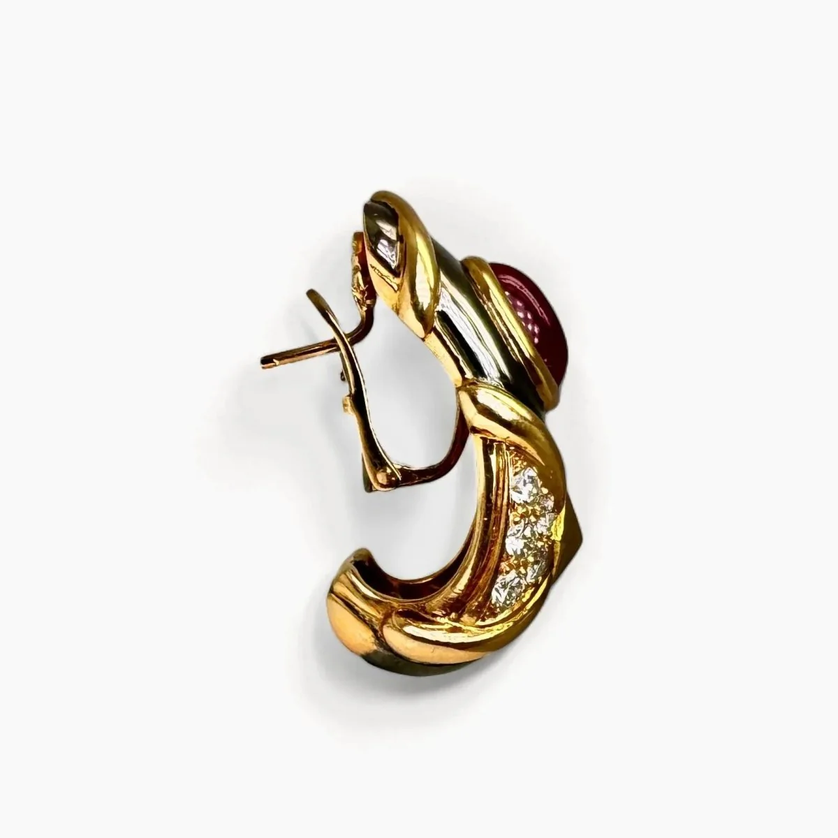 Boucles d’oreille vintage en or noirci et jaune ornée de rubis et diamants. - Image 4