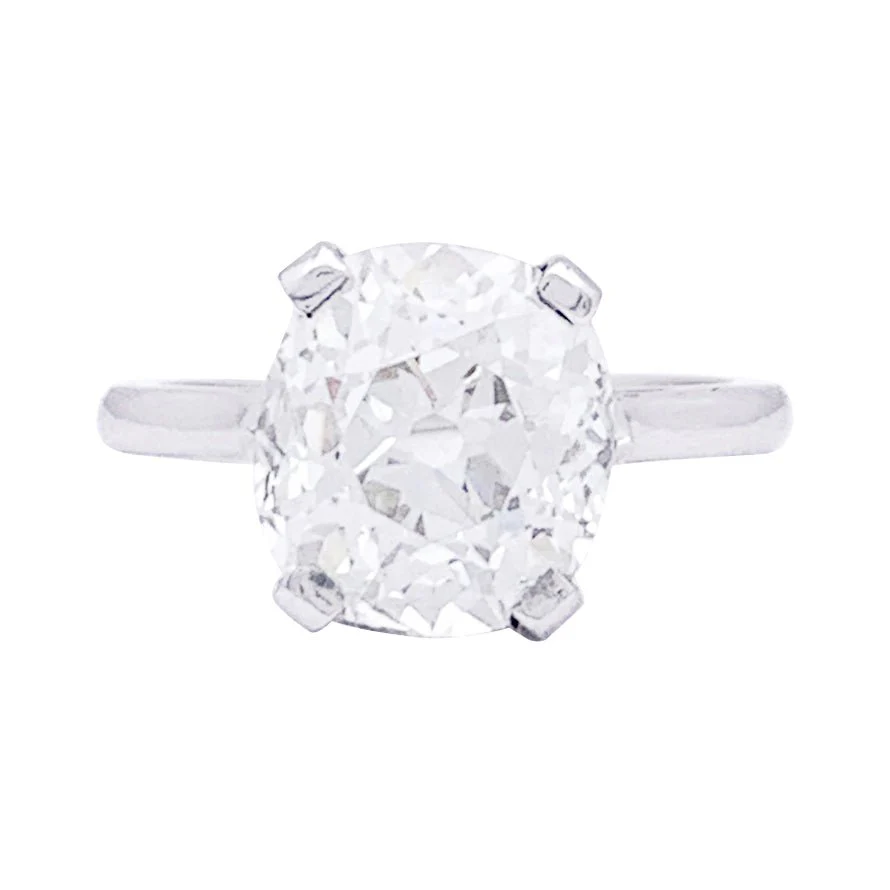 Solitaire CHAUMET en  platine et diamant.