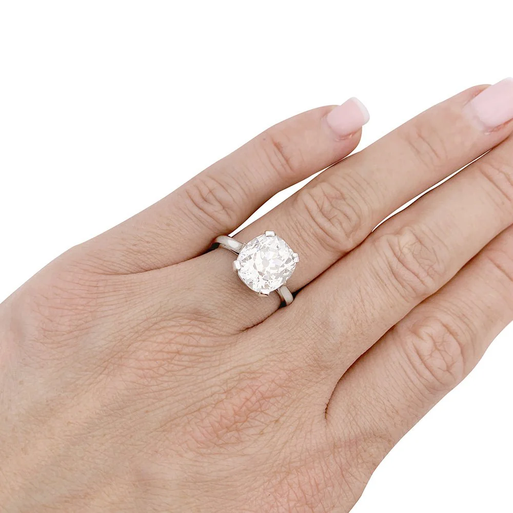 Solitaire CHAUMET en  platine et diamant. - Image 2