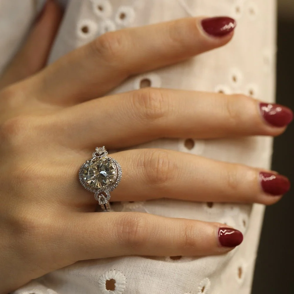 Bague Solitaire en or gris et diamants - Image 6