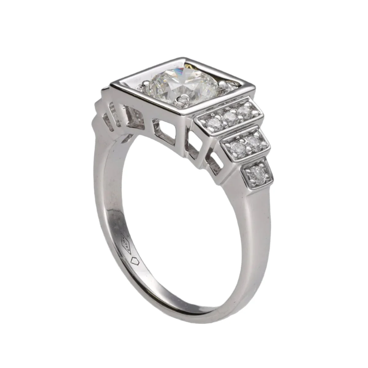 Bague Solitaire en or blanc et diamant - Image 5