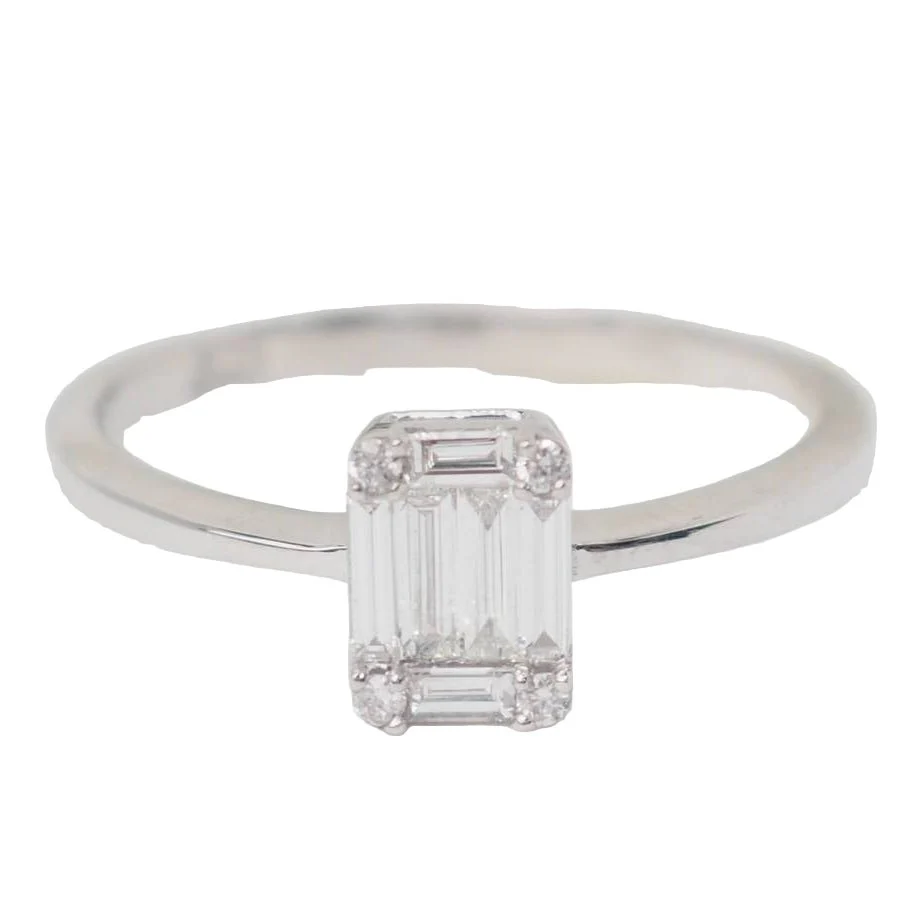 Bague en or blanc et diamants baguettes
