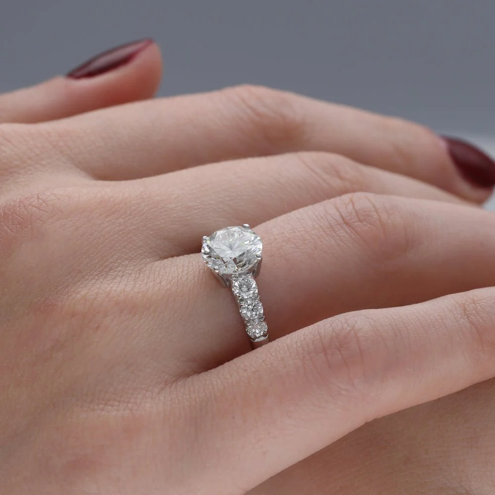 Bague Solitaire en or gris et diamant - Image 7