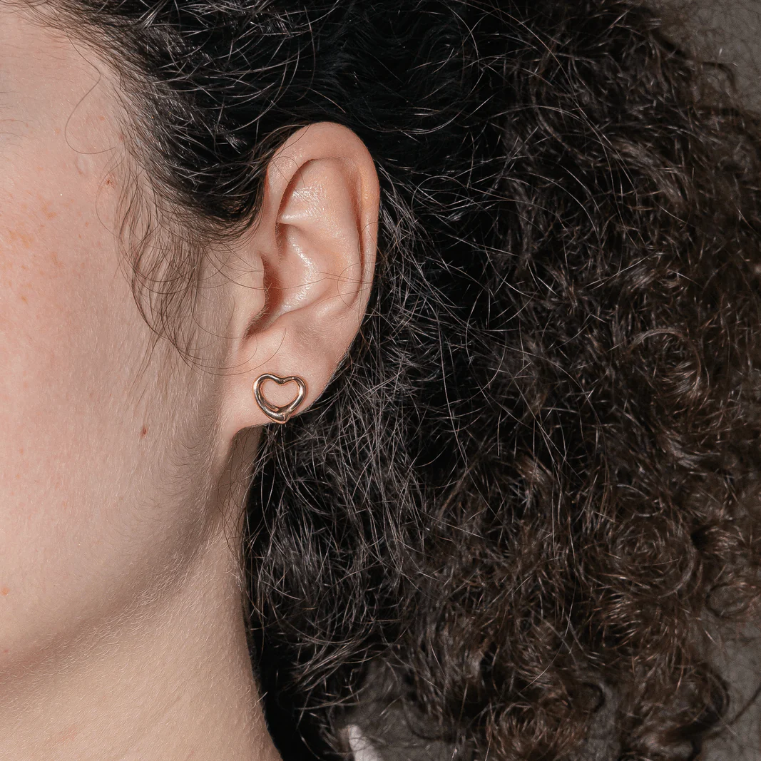 Boucles d'oreilles Puces TIFFANY & CO. "Open Heart" en or jaune - Image 2