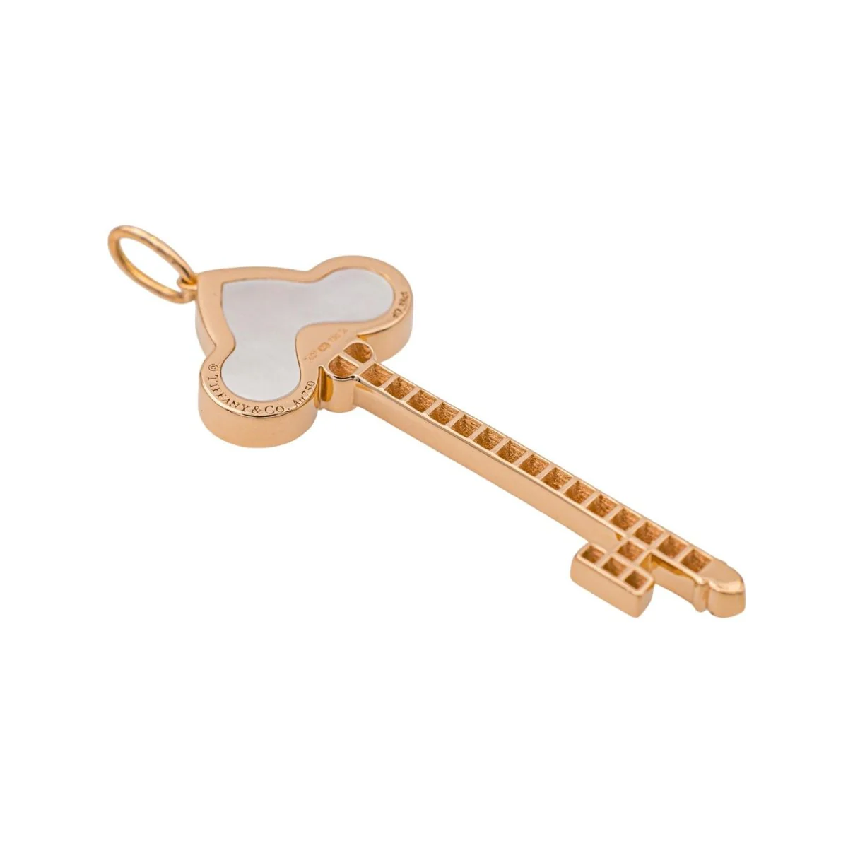 Pendentif TIFFANY & CO "Clé fleur de Lys" en or rose, nacre et diamants - Image 5