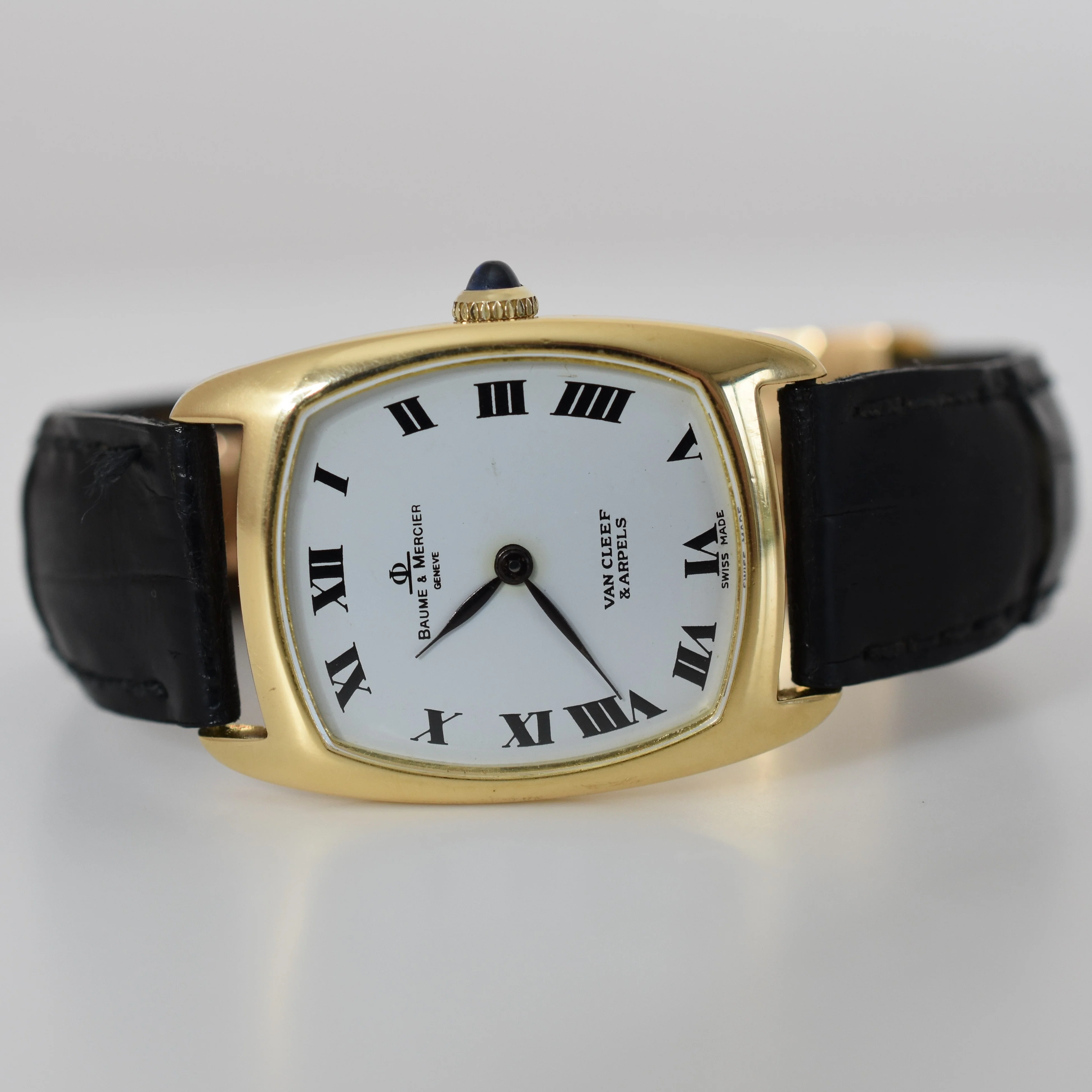 Montre BAUME & MERCIER pour VAN CLEEF & ARPELS en or jaune, cuir et saphir - Image 17