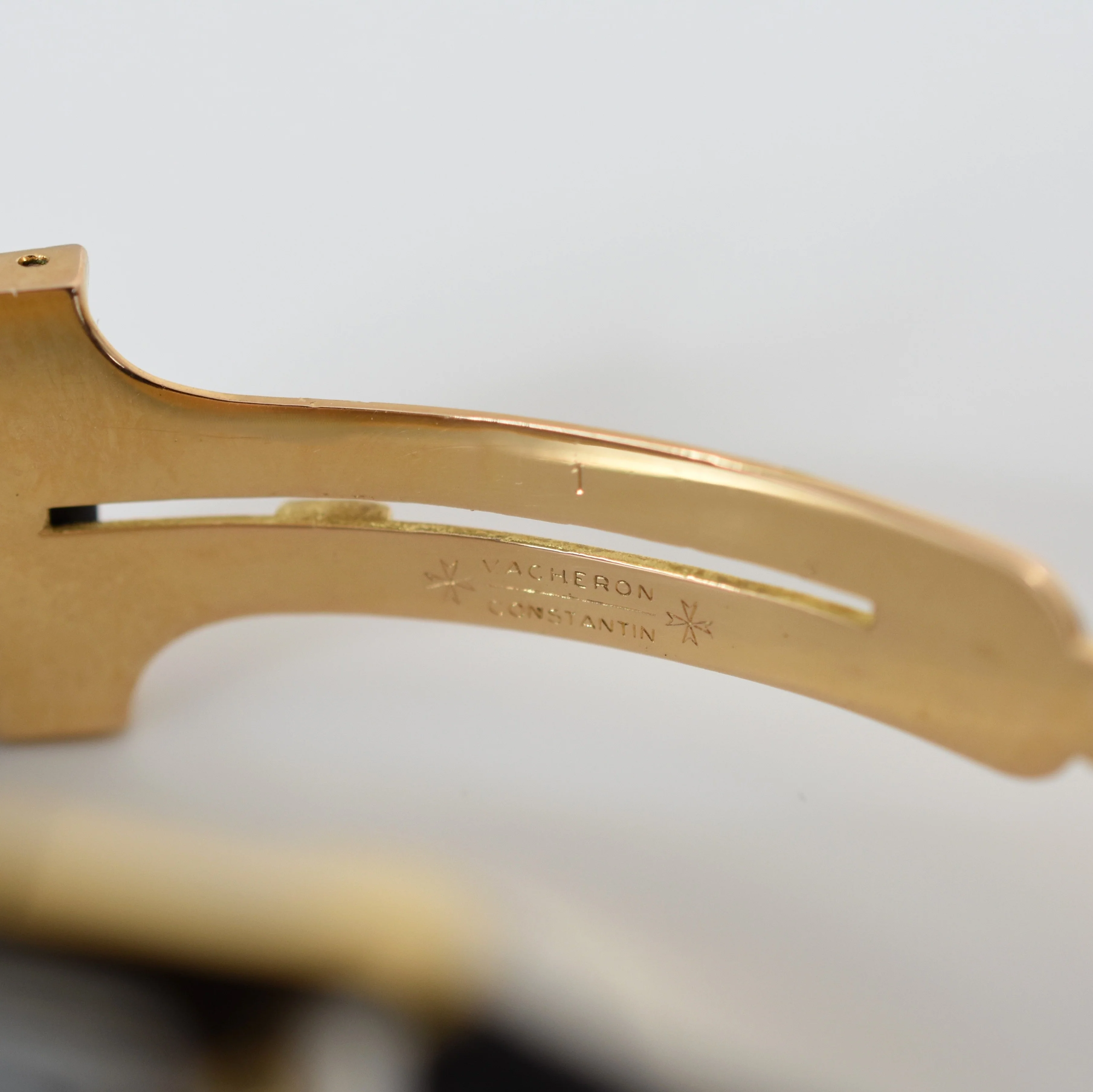 Montre BAUME & MERCIER pour VAN CLEEF & ARPELS en or jaune, cuir et saphir - Image 19