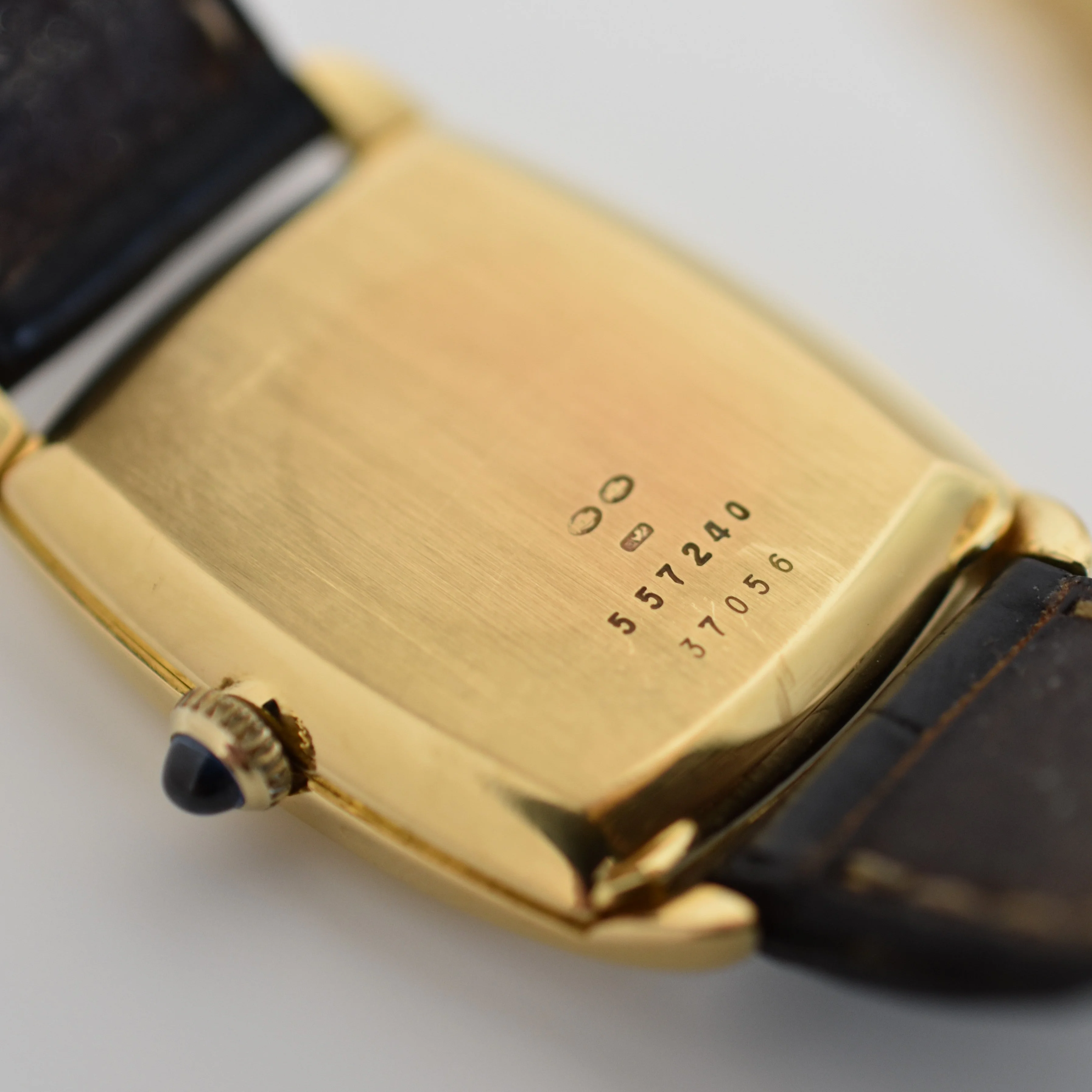 Montre BAUME & MERCIER pour VAN CLEEF & ARPELS en or jaune, cuir et saphir - Image 2
