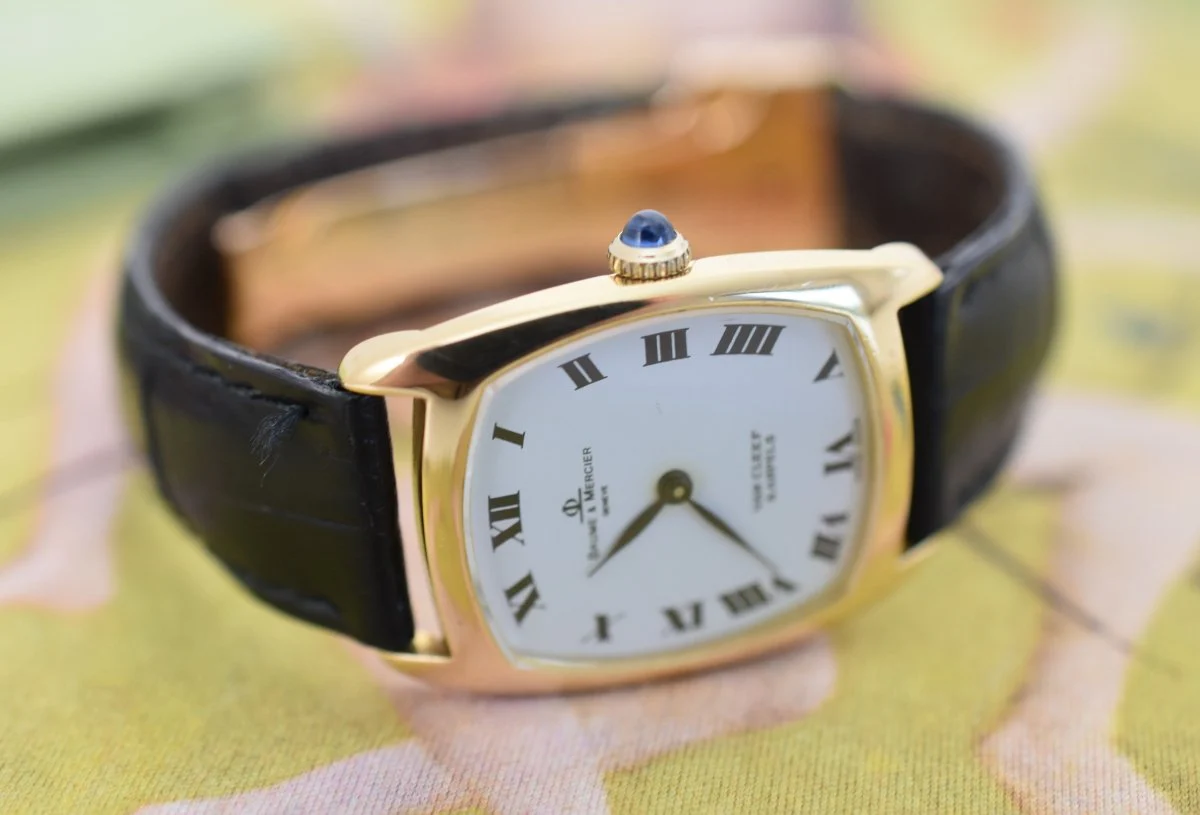 Montre BAUME & MERCIER pour VAN CLEEF & ARPELS en or jaune, cuir et saphir - Image 4