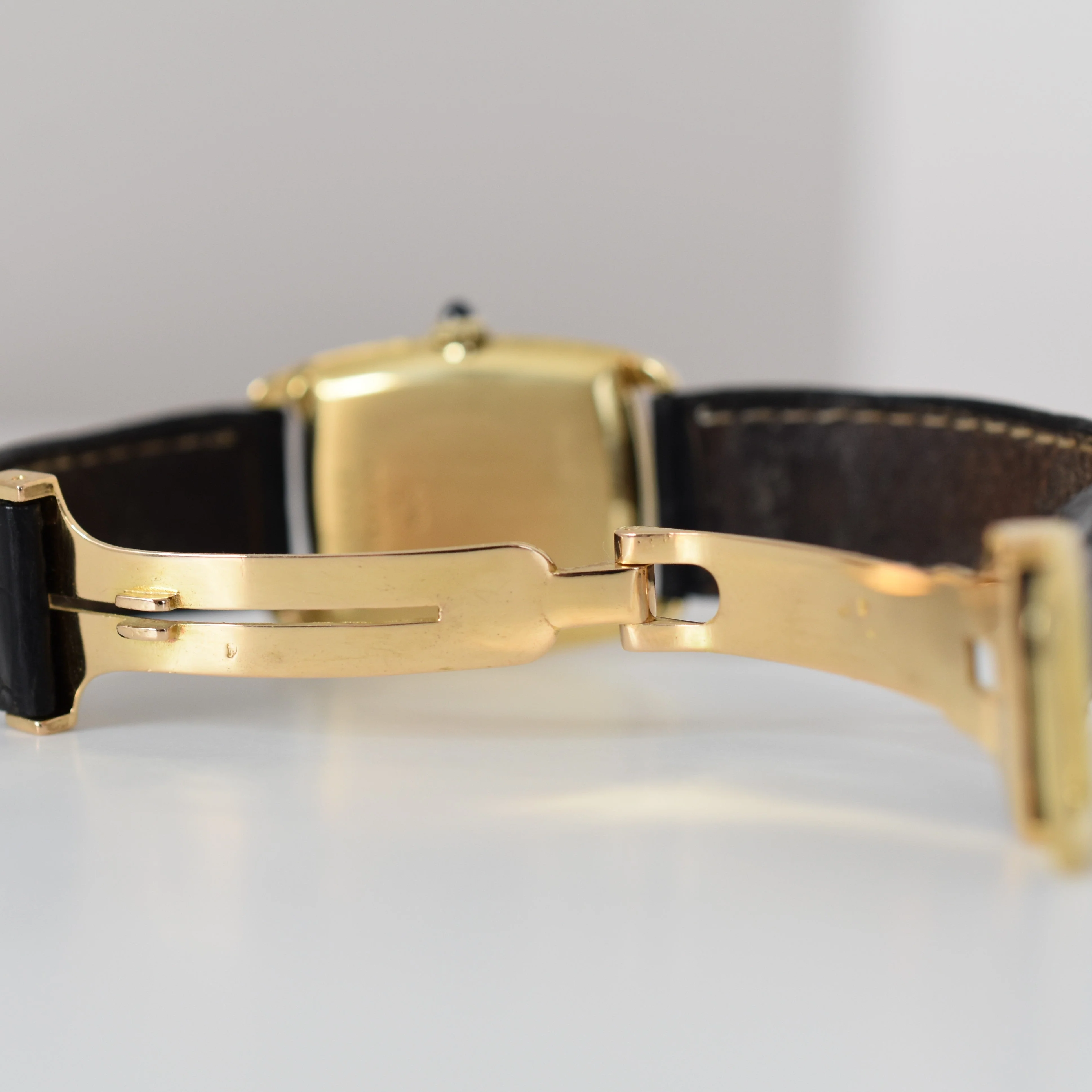 Montre BAUME & MERCIER pour VAN CLEEF & ARPELS en or jaune, cuir et saphir - Image 5
