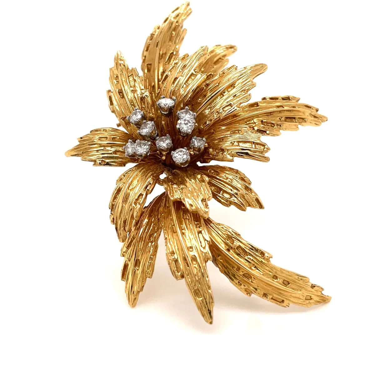 Broche Van Cleef & Arpels en or et diamants, motif floral