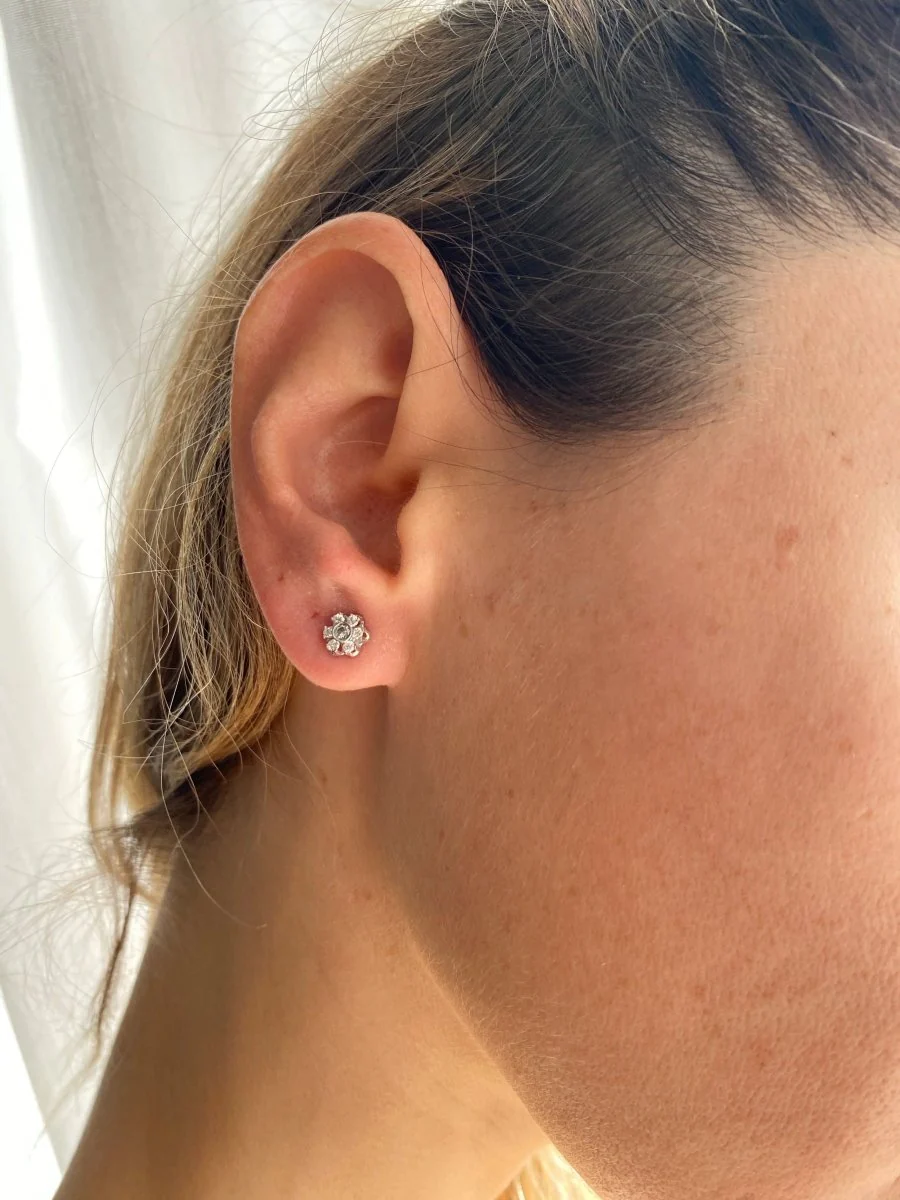 Vintage Diamond Gold Cluster Stud Earrings - Image 5